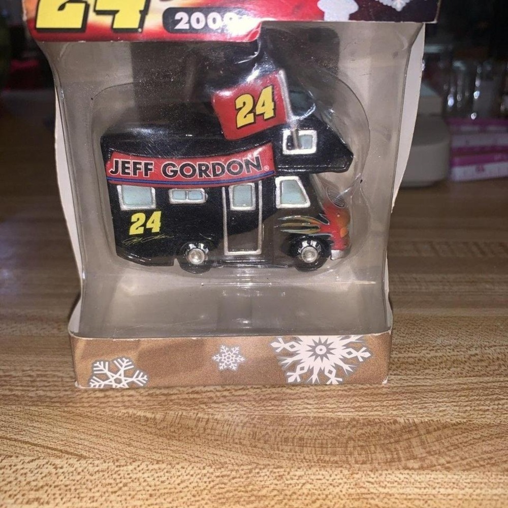 Trevco 2009 Jeff Gordon #24 Collective Ornament Collectable